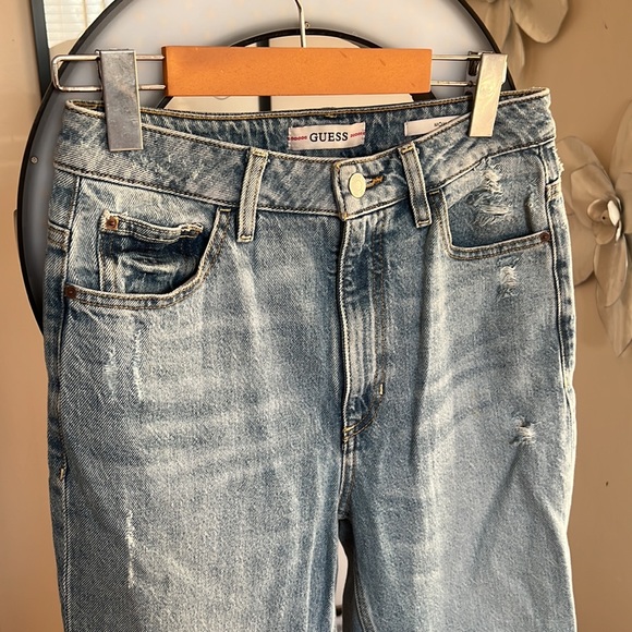 GUESS mom Jean - Picture 2 of 7